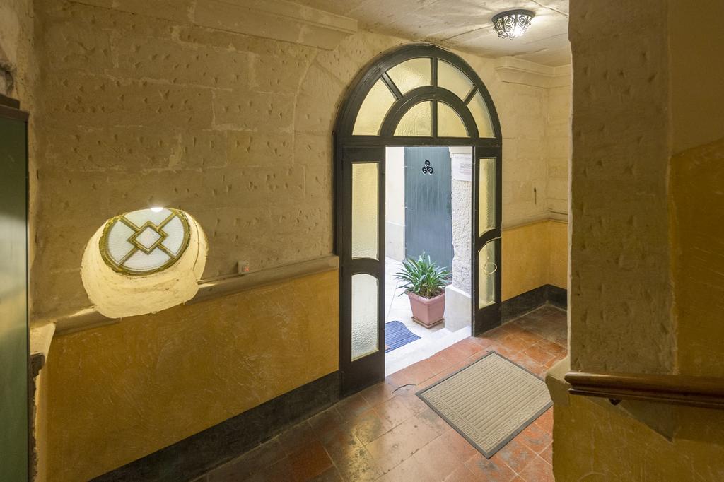 B&B Centro Storico Лече Екстериор снимка